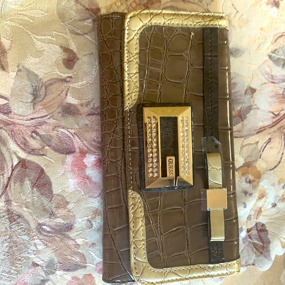 Guess wallet